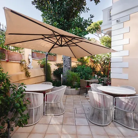 Sourire Hotel