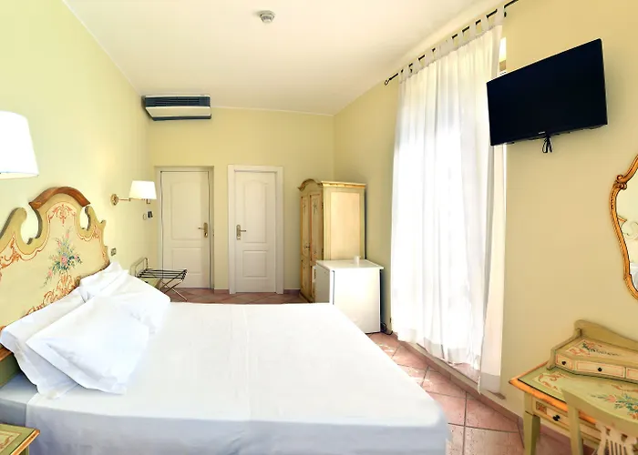 Sourire Hotel 3*